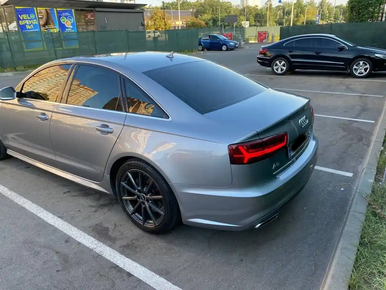 Audi A6 вид ззаду для трансферу Київ Львів