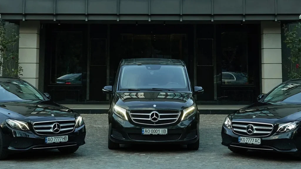 Автопарк для трансферу Київ Варшава