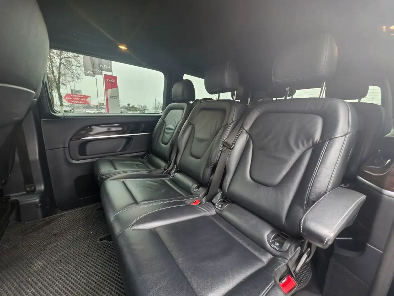 салон Mercedes Vito шкіряні сидіння таксі Київ Житомир