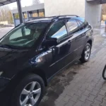 Чорний седан для таксі Київ Одеса на автомийці