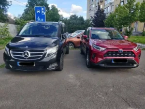 Mercedes V-class і Toyota RAV4 для трансферу Київ Кишинів