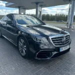 Mercedes Benz S-Class біля автозаправки для трансферу Одеса Кишинів