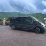 Renault Trafic на заміській дорозі - трансфер Львів Жешув