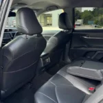 Задній ряд шкіряних сидінь Toyota Camry для поїздки Бориспіль Київ