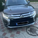 Кросовер Mitsubishi Outlander для поїздки з Києва до Берліна