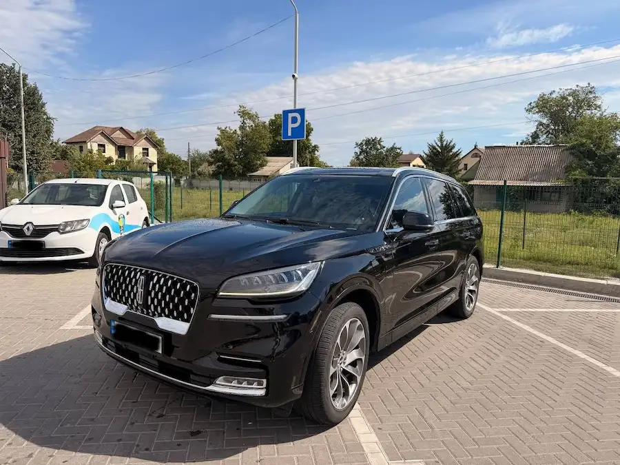 Трансфер Київ Варна на позашляховику Lincoln Aviator