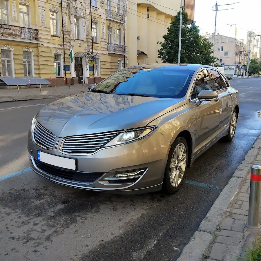Трансфер Львів Берлін на седані Lincoln MKZ