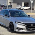 Сріблястий седан Honda Accord для трансферу з Вінниці в Кишинів